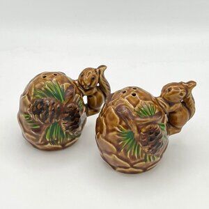 Vintage Ceramic Squirrel & Pinecone Salt & Pepper Shakers Woodland Cabin Kitsch